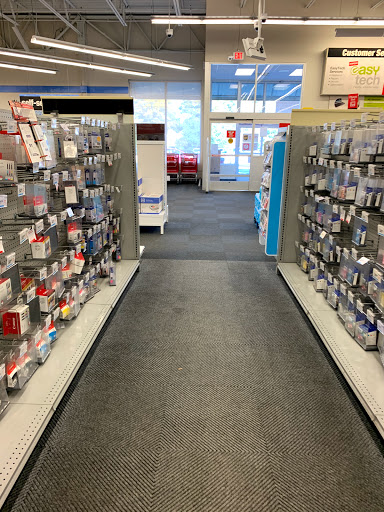Office Supply Store «Staples», reviews and photos, 3058 Bardstown Rd, Louisville, KY 40205, USA