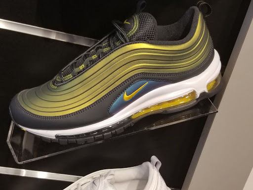 Shopping Mall «Lincoln Shopping Center», reviews and photos, 26092 Greenfield Rd, Oak Park, MI 48237, USA