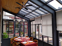 Atmosphère du Restaurant français Hotel Remise à Saint-Urcize - n°1