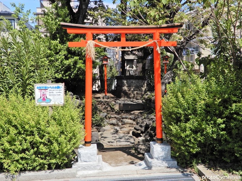 平岩稲荷神社