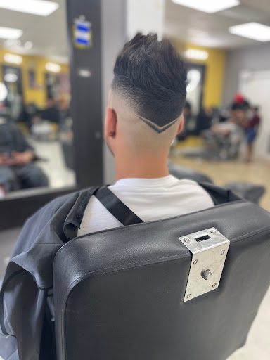 Barber Shop «Chacabana Barber Shop», reviews and photos, 5002 Eisenhauer Rd, San Antonio, TX 78218, USA