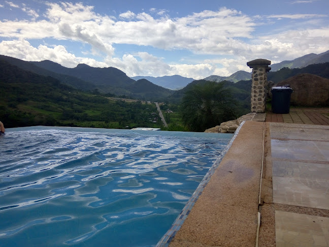 Comentarii opinii despre Hostería Castillo Real Zamora, Hotel, Restaurante, Piscinas, Senderismo Zamora, Ecuador, Ancas de Rana y Tilapias.