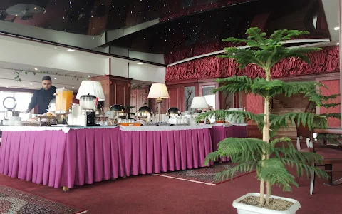Shadi Hotel Restaurant image
