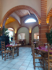 Atmosphère du Restaurant français Restaurant l'Escarbille à Montgiscard - n°2