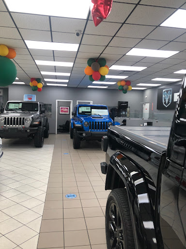 Car Dealer «Bayside Chrysler Jeep Dodge», reviews and photos, 21219 Northern Blvd, Bayside, NY 11361, USA