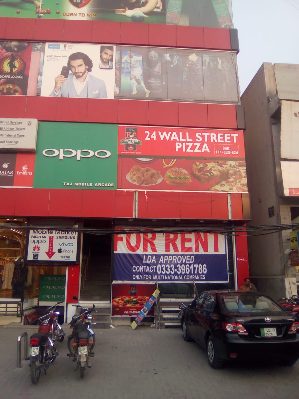 24 Wall Street Pizza - Wapda Town Branch