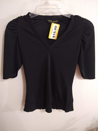 Boutique «Elite Repeats Clothing Boutique», reviews and photos, 4130 Erie St, Willoughby, OH 44094, USA