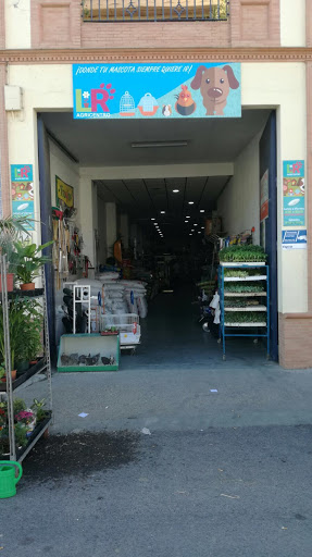 Agricentro LR en Las Cabezas de San Juan, Sevilla