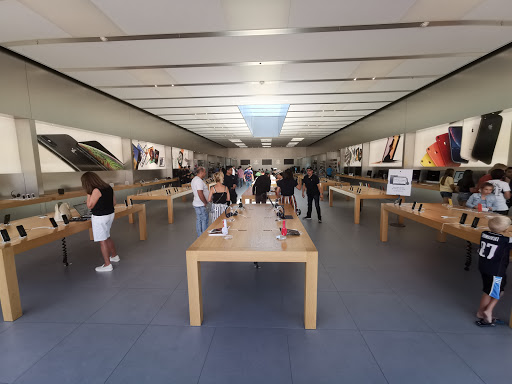 Apple Fashion Island image