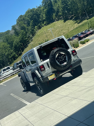 Car Dealer «Friendship Chrysler Jeep Dodge RAM», reviews and photos, 2638 W State St, Bristol, TN 37620, USA