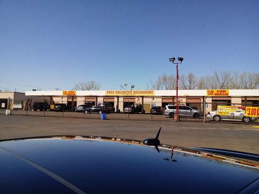 Easy Clean Car Wash en Lansing