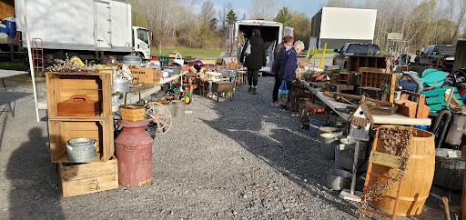 Flea Market «East Avon Flea Market», reviews and photos, 1520 W Henrietta Rd, Avon, NY 14414, USA