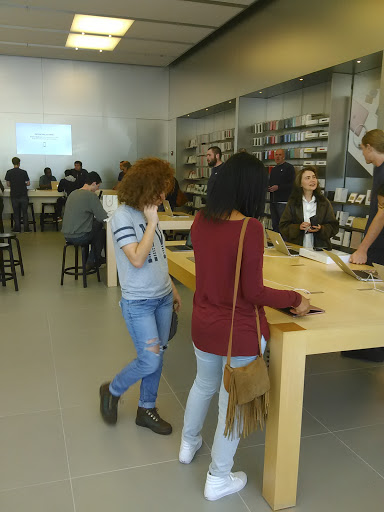 Computer Store «Apple New Haven», reviews and photos, 65 Broadway, New Haven, CT 06511, USA