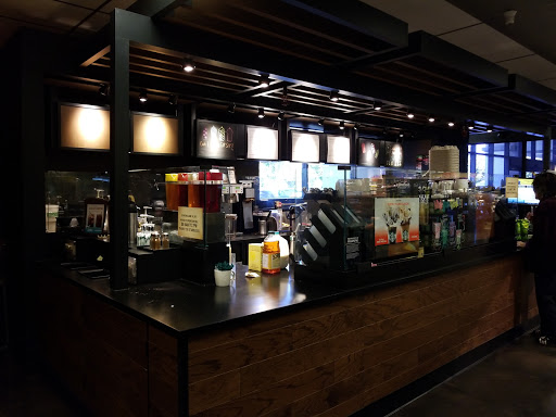 Grocery Store «Safeway», reviews and photos, 1801 W 11th St, Tracy, CA 95376, USA