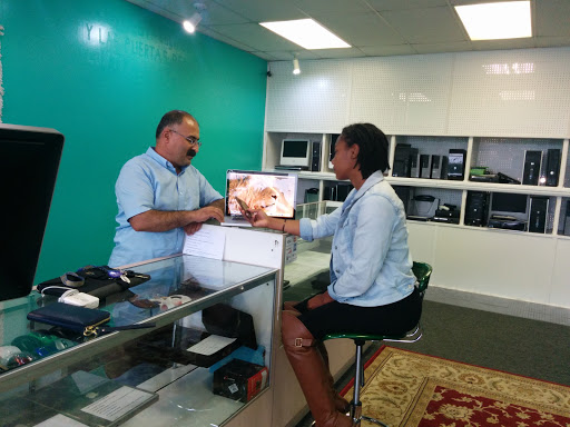 Computer Consultant «Roz Hi-Tech Computer Repair Services», reviews and photos, 2347 S Main St, Harrisonburg, VA 22801, USA