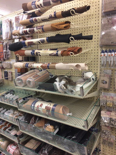Craft Store «Hobby Lobby», reviews and photos, 1146 Hickory Point Mall, Forsyth, IL 62535, USA