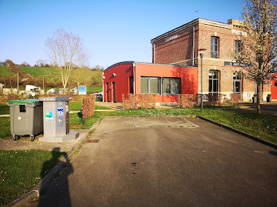 aire de stationnement à Nesle-Hodeng