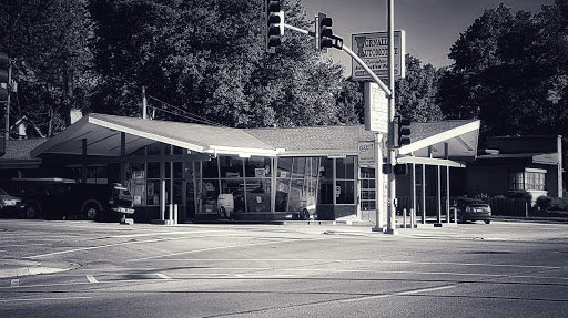 Car Repair and Maintenance «Wornall Automotive», reviews and photos, 7048 Wornall Rd, Kansas City, MO 64113, USA