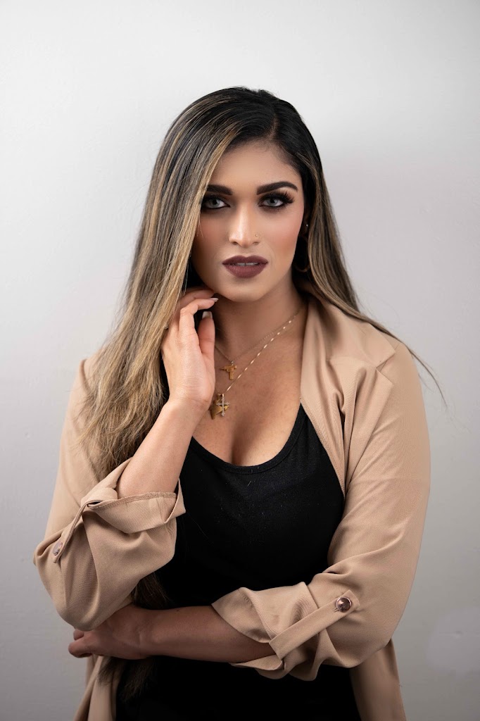 Aisha Rizvi Makeup 08830