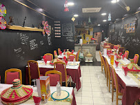 Atmosphère du Restaurant érythréen Restaurant Asmara -ቤት መግቢ ኣስመራ - Spécialités Érythréennes et Éthiopiennes à Lyon - n°4