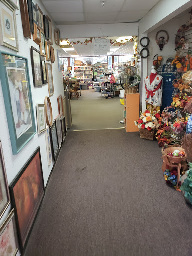 Thrift Store «H2O Help & Hope To Others», reviews and photos, 451 SE Maple St, Dallas, OR 97338, USA