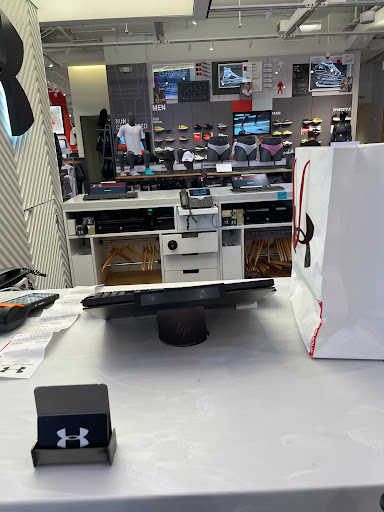 Clothing Store «Under Armour Brand House», reviews and photos, 700 S President St, Baltimore, MD 21202, USA