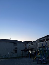 都営西保木間一丁目団地内広場