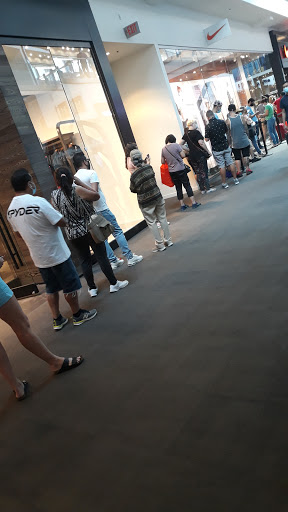 Shoe Store «Reebok Outlet», reviews and photos, 651 Kapkowski Rd #1048, Elizabeth, NJ 07201, USA