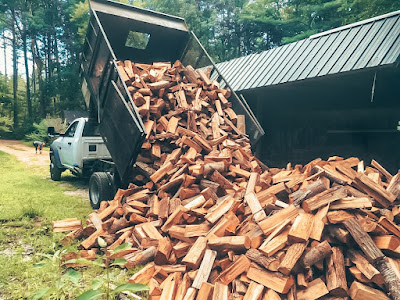 Holz Feuer Stube à Saint-Martin