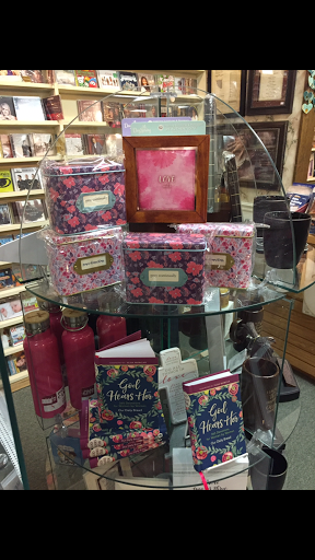 Book Store «Kolas Christian Bookstore», reviews and photos, 2635A Hwy Ave, Highland, IN 46322, USA
