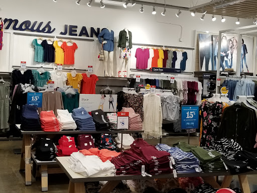 Clothing Store «Old Navy», reviews and photos, 901 S Coast Dr, Costa Mesa, CA 92626, USA