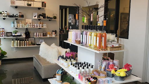 Day Spa «The Retreat Salon & Skin Spa», reviews and photos, 12272 Fenton Rd, Fenton, MI 48430, USA