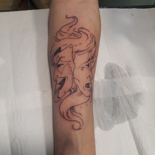 https://www.instagram.com/tattoos.ink22/?hl=es-la