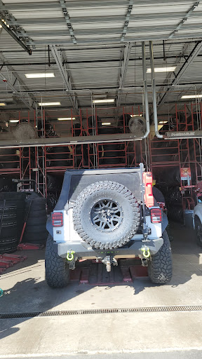 Tire Shop «Discount Tire», reviews and photos, 6392 S Central St, Aurora, CO 80016, USA