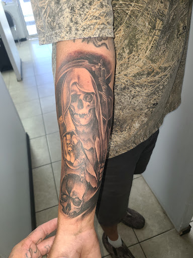 Barber Shop «Prime Time Family Barber Shop», reviews and photos, 814 W Harrison Ave, Harlingen, TX 78550, USA