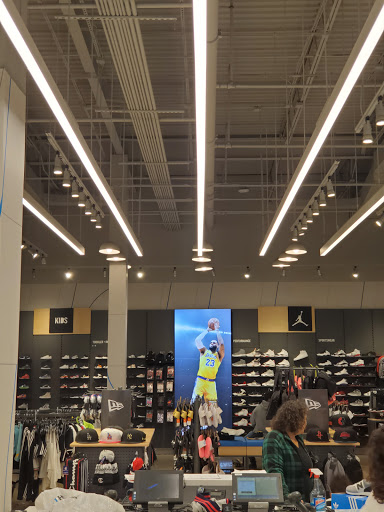 Shoe Store «Finish Line», reviews and photos, 15900 La Cantera Pkwy, San Antonio, TX 78256, USA