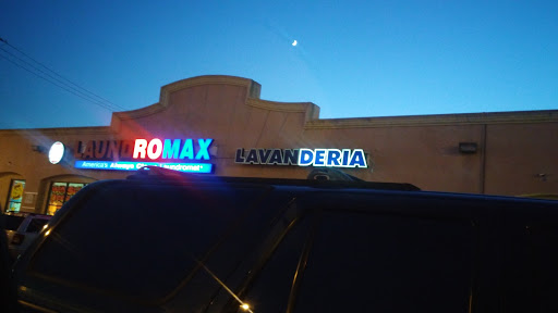 Laundromat «Laundromax», reviews and photos, 837 S Prairie Ave, Inglewood, CA 90301, USA