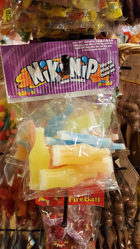 American Restaurant «Cracker Barrel Old Country Store», reviews and photos, 6941 Charlotte Pike, Nashville, TN 37209, USA