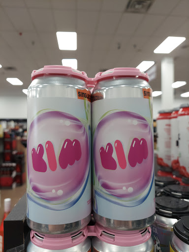 Liquor Store «Amity Wine & Spirit Co», reviews and photos, 95 Amity Rd, New Haven, CT 06515, USA