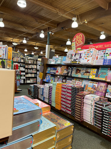 Book Store «Barnes & Noble», reviews and photos, 1530 Black Lake Blvd SW B, Olympia, WA 98502, USA