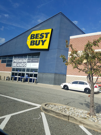 Electronics Store «Best Buy», reviews and photos, 30 Andrews Dr, Woodland Park, NJ 07424, USA