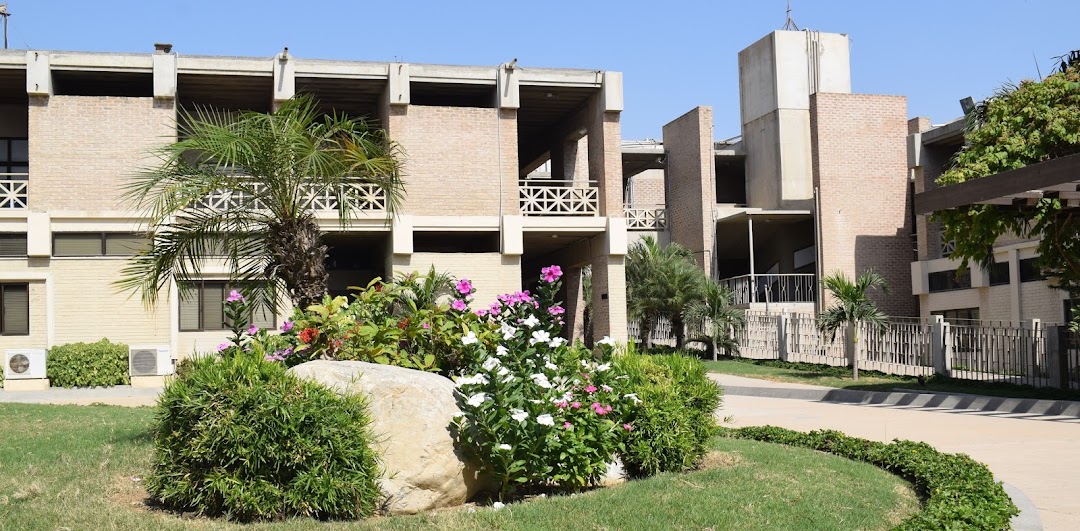 Karachi American College