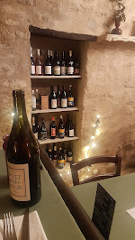 Atmosphère du Restaurant français La cave gourmande à Saignon - n°1