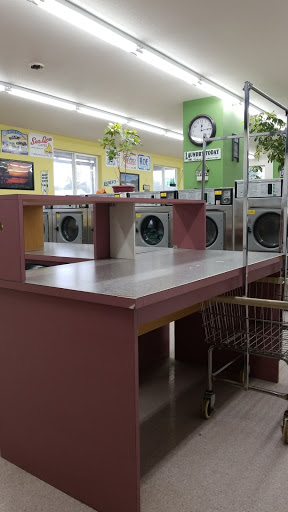 Laundromat «37th Street Coin Laundry», reviews and photos, 1856 37th St, Florence, OR 97439, USA