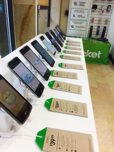 Cell Phone Store «Cricket Wireless Authorized Retailer», reviews and photos, 68 Harrison Ave, Boston, MA 02111, USA