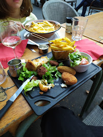 Plats et boissons du Restaurant Le Village à Ivry-sur-Seine - n°3
