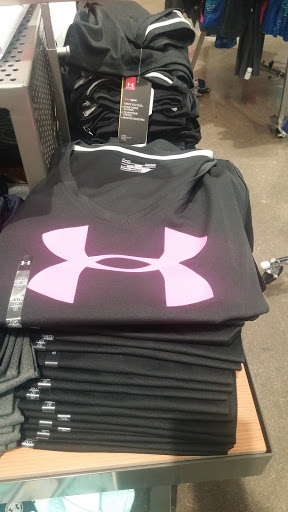 Shopping Mall «Cincinnati Premium Outlets», reviews and photos, 400 Premium Outlets Dr, Monroe, OH 45050, USA