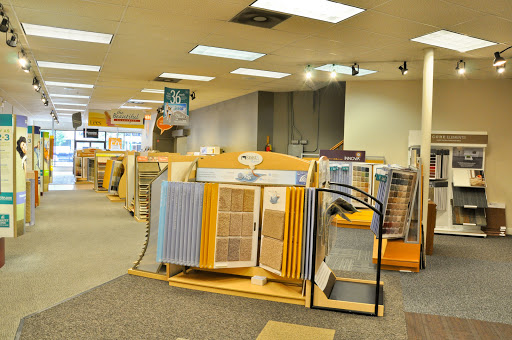 Flooring Store «Home Carpet One», reviews and photos, 3071 N Lincoln Ave, Chicago, IL 60657, USA