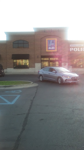 Supermarket «ALDI», reviews and photos, 15111 Woodward Ave, Highland Park, MI 48203, USA