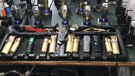 Barber Shop «SpotLight Barber Shop», reviews and photos, 2673 N Buffum St, Milwaukee, WI 53212, USA